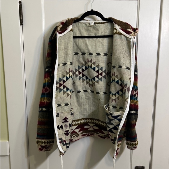 Multicolor Patterned Sweater - Picture 6 of 6
